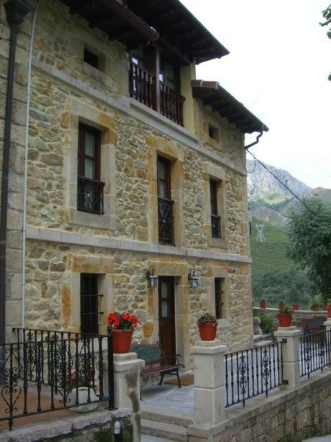 Apartamentos Rurales La Husteriza Ruenes Extérieur photo
